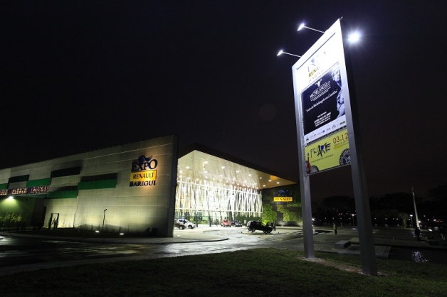 Expo Renault Barigui em seu dia de inaugura&ccedil;&atilde;o
